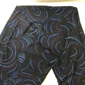 LuLaRoe Tall & Curvy Leggings
